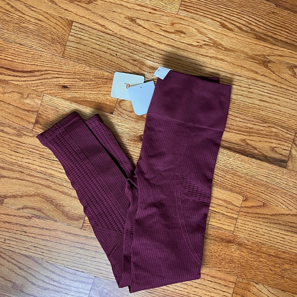 Fabletics Seamless Compression Legging High-Waist… - image 2